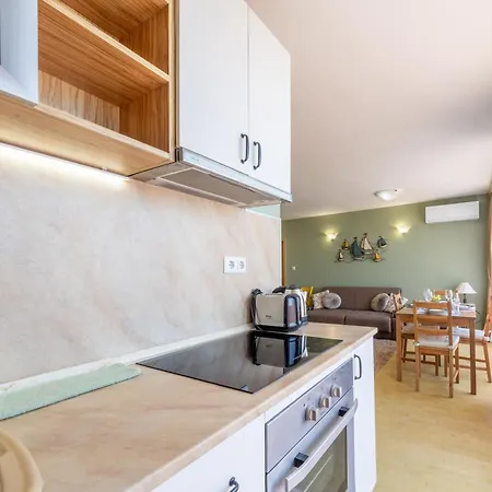 Supreme Beach Apartments Balchik Exterior photo