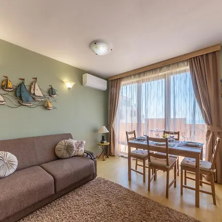 Supreme Beach Apartments Balchik Exterior photo